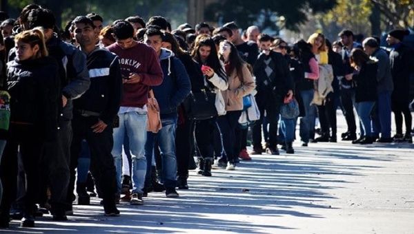 El desempleo en La Plata golpea más duro a los jóvenes y se intensifica en el caso de las mujeres - Diario Contexto